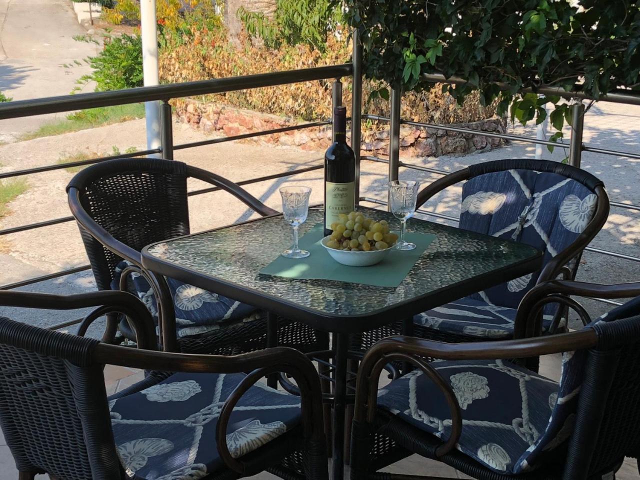 Apartments Sveti Stefan Mne Экстерьер фото
